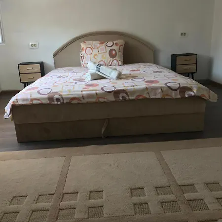 Oldtown 3* Ποντγορίτσα